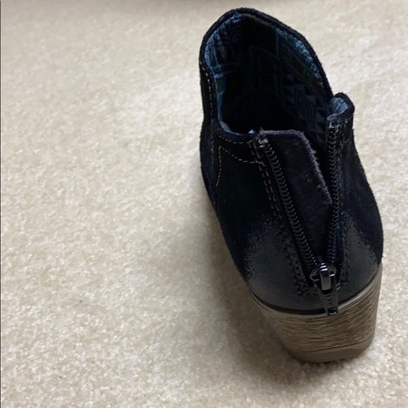 Earth origin booties. Good condition. - Picture 3 of 8